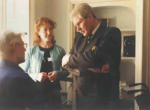 The government drugs czar on a visit to DHI in 2000